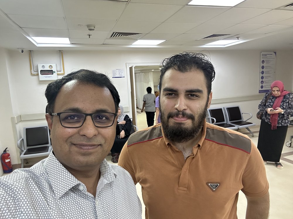 International patient consultation moment with Dr Rohit Lamba